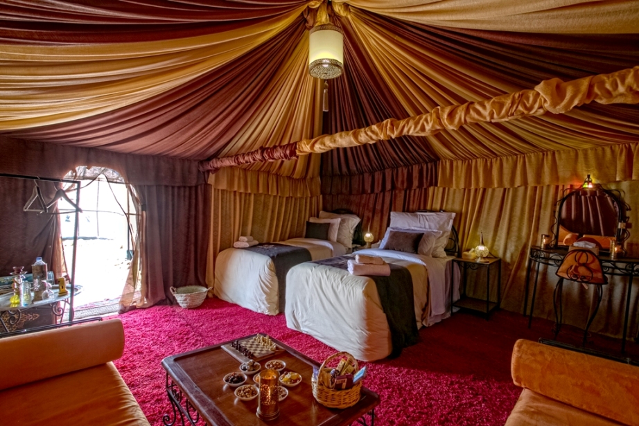 Deluxe accommodation at Ch'Gagga camp